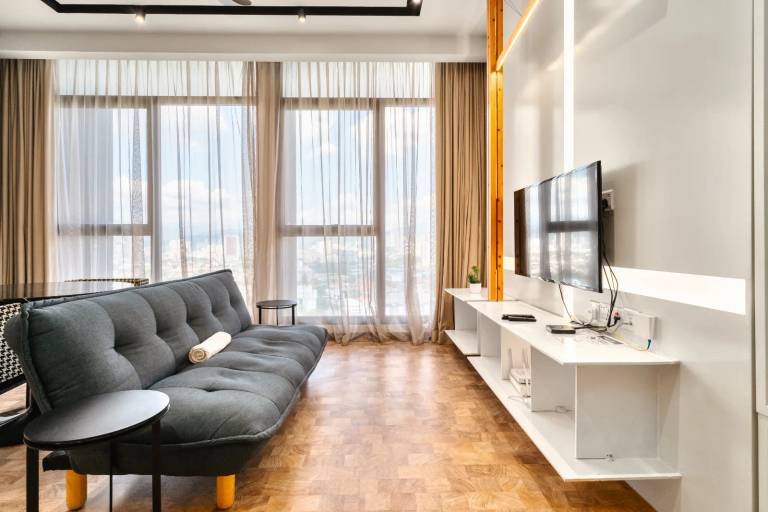 EXP Executive Suite – Expressionz Suites